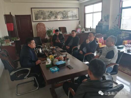 協(xié)會(huì)一行來到了理事單位濰坊浩天消防設(shè)備有限公司