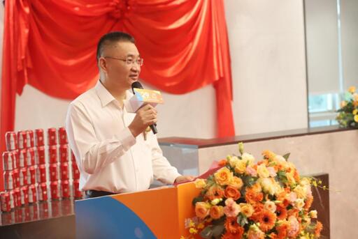 深圳市特區(qū)建設發(fā)展集團董事長李文雄在致辭中回顧