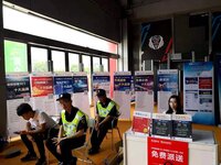 《中國出入口設(shè)備》、《中國伸縮門》雜志在 2019廣州門窗展上成功吸睛