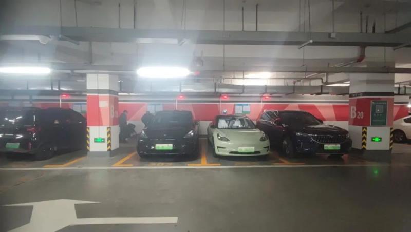 南京蘇寧慧谷上線捷順科技充電樁+運(yùn)營(yíng)增收方案，停充一體助力增收35%