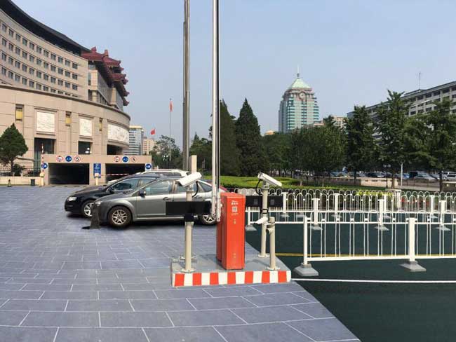 北京好苑建國酒店停車場系統(tǒng)案例 - 中出網(wǎng)-智能出入口與停車充電門戶