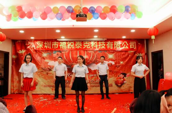 《抓錢(qián)舞》表演者：市場(chǎng)部