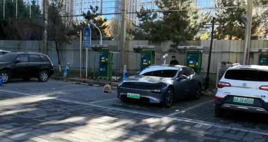 易泊車牌識(shí)別相機(jī)最新案例—北京亦莊停車場實(shí)現(xiàn)燃油機(jī)防占位