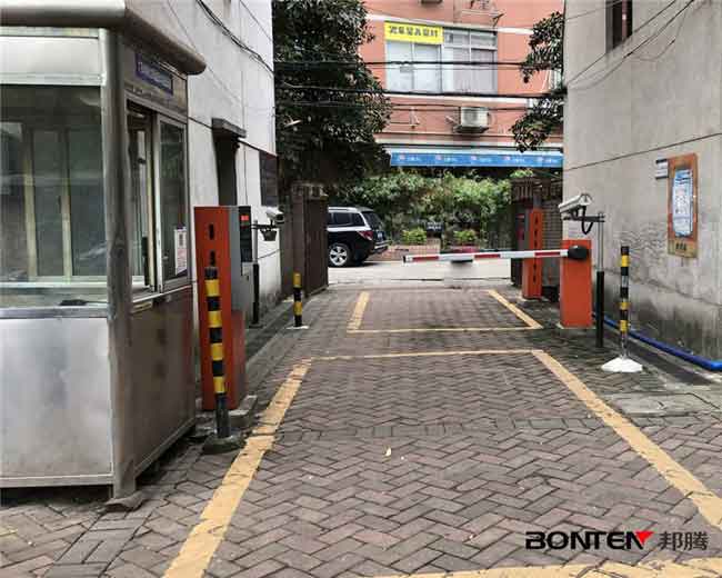 廣東水利電力職業(yè)技術(shù)學(xué)院車牌識(shí)別系統(tǒng)案例 - 中出網(wǎng)-智能出入口與停車充電門戶