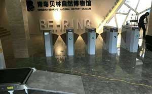 青島貝林博物館通道閘案例 - 中出網-智能出入口與停車充電門戶