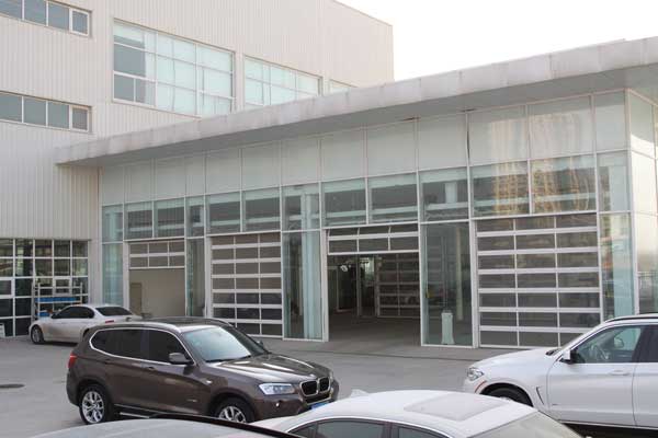 蘭州大眾4S店工業(yè)門案例 - 中出網-智能出入口與停車充電門戶