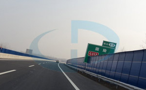 淮固高速公路護(hù)欄案例 - 中出網(wǎng)-智能出入口與停車充電門戶