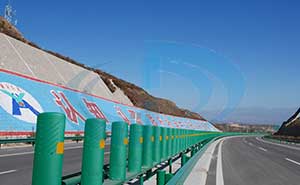 河源高速公路惠州段護欄案例 - 中出網(wǎng)-智能出入口與停車充電門戶