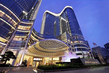 索菲特廣州大酒店旋轉(zhuǎn)門案例 - 中出網(wǎng)-智能出入口與停車充電門戶