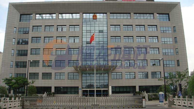 無(wú)錫市北塘區(qū)人民法院旗桿案例 - 中出網(wǎng)-智能出入口與停車充電門戶