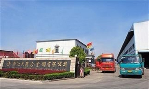 嘉善大隆合金鋼伸縮門(mén)案例 - 中出網(wǎng)-智能出入口與停車充電門(mén)戶