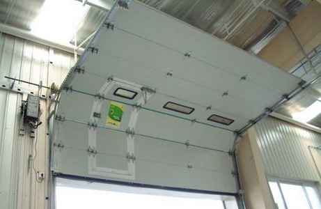宜昌某廠電動車庫門案例 - 中出網(wǎng)-智能出入口與停車充電門戶