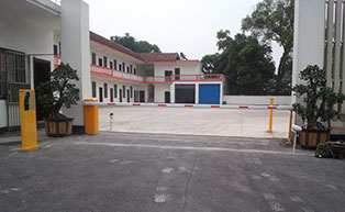 柳州158軍區(qū)醫(yī)院停車場系統(tǒng)工程案例 - 中出網(wǎng)-智能出入口與停車充電門戶