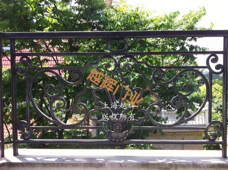上海嘉定鐵藝護(hù)欄案例 - 中出網(wǎng)-智能出入口與停車(chē)充電門(mén)戶
