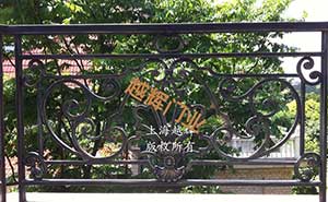 上海嘉定鐵藝護(hù)欄案例 - 中出網(wǎng)-智能出入口與停車充電門戶