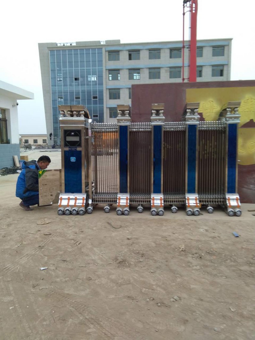 榆中縣水調工程伸縮門案例 - 中出網(wǎng)-智能出入口與停車充電門戶