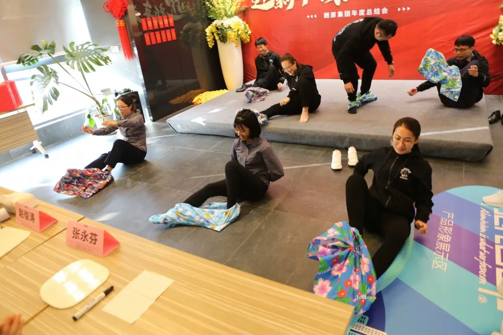 團(tuán)隊(duì)表演，游戲比拼