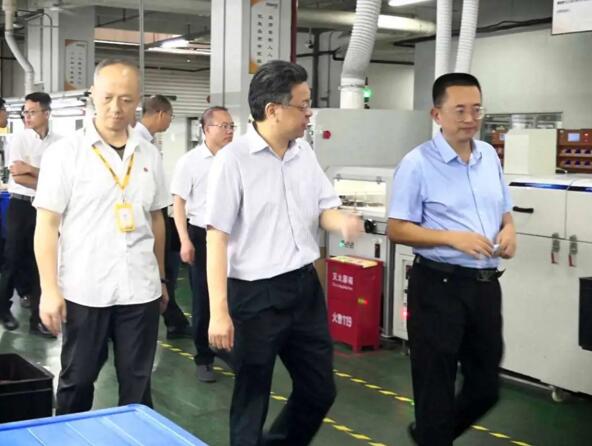 廈門市委常委、海滄區(qū)委書記林文生一行蒞臨狄耐克參觀指導(dǎo)！