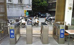 南海機關(guān)游泳場人行通道閘工程案例