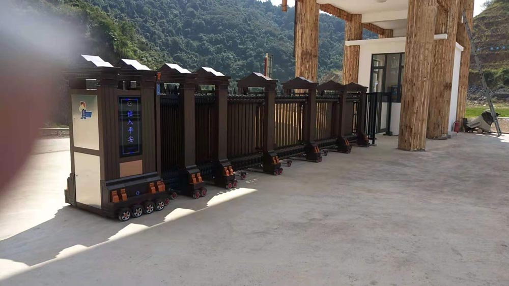 金碧輝煌工程案例 - 中出網-智能出入口與停車充電門戶