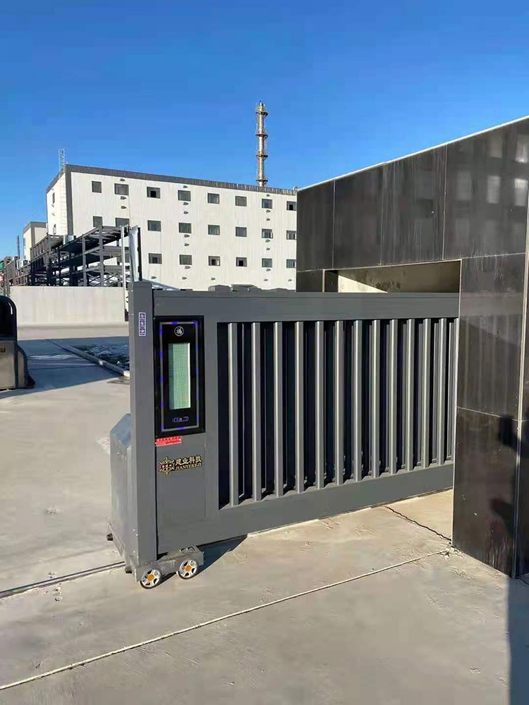 段滑門系列工程案例 - 中出網-智能出入口與停車充電門戶