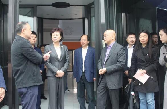 湖南省委常委、省委統(tǒng)戰(zhàn)部部長黃蘭香一行再次蒞臨湘聯(lián)考察指導(dǎo)