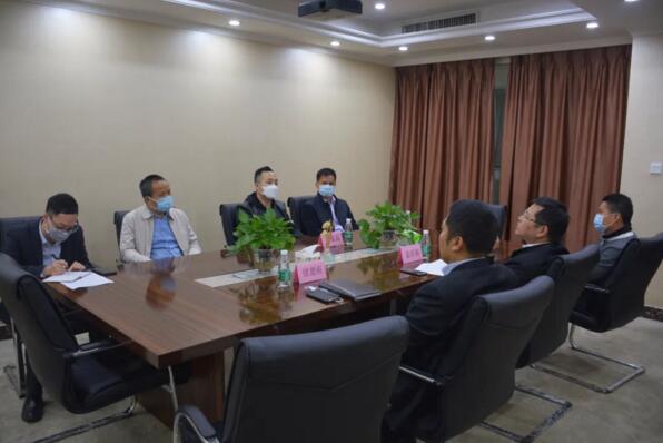 區(qū)、鎮(zhèn)政府領(lǐng)導蒞臨榮高門窗慰問走訪