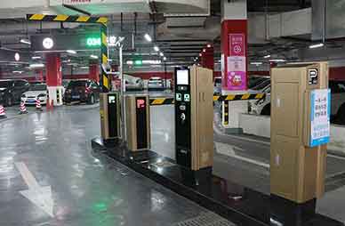 成都銀泰城停車場系統(tǒng)案例