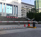 郴州市林業(yè)局車(chē)牌識(shí)別系統(tǒng)、伸縮門(mén)、道閘、崗?fù)すこ贪惭b