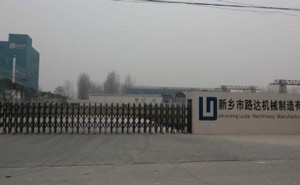 新鄉(xiāng)路達(dá)機(jī)械制造有限公司電動伸縮門案例