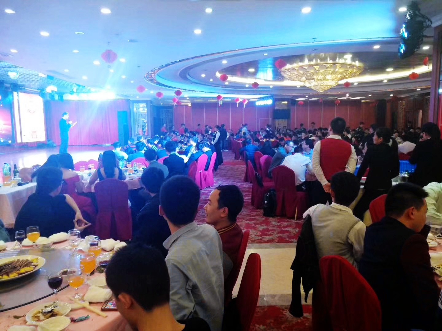 同心同力同行，共享共榮共贏——富士智能2018迎新春聯(lián)歡晚會精彩紛呈！