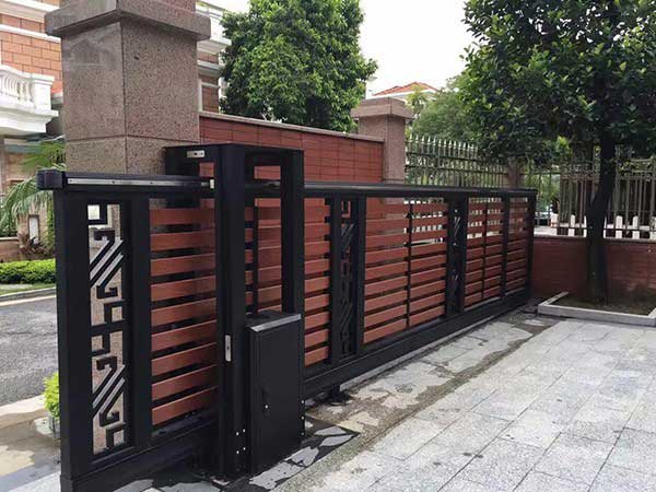 錦陽(yáng)聚賢山莊懸浮門(mén)案例 - 中出網(wǎng)-智能出入口與停車(chē)充電門(mén)戶(hù)