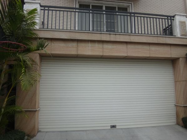 喜迎平頂山出安智能車(chē)庫(kù)門(mén)進(jìn)駐鷹皇花園