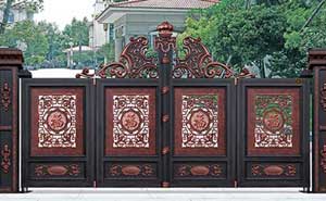 平頂山國(guó)耀世紀(jì)長(zhǎng)江鋁藝大門(mén)案例