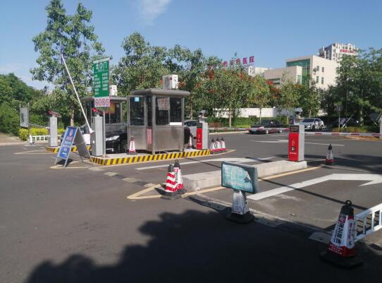 醫(yī)院選用了道爾恭三一體機6進6出+車位引導(dǎo)系統(tǒng)