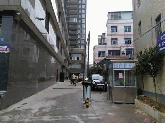 永州春江花園車牌識別系統(tǒng)案例 - 中出網(wǎng)-智能出入口與停車充電門戶
