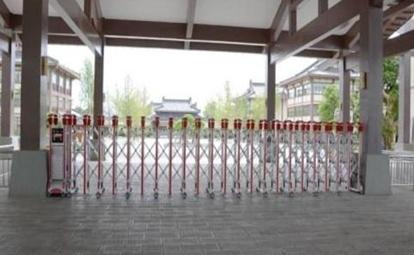 秦皇島市中等專業(yè)學校選擇秦皇島出安智能為伸縮門供貨商
