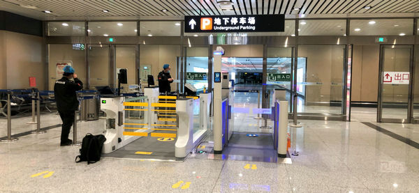 機(jī)場閘機(jī)