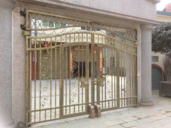 安康中梁御墅花園別墅大門(mén)案例 - 中出網(wǎng)-智能出入口與停車充電門(mén)戶