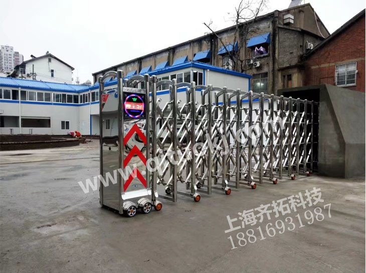 電動伸縮門--南京地鐵5號線朝天宮站 - 中出網-智能出入口與停車充電門戶