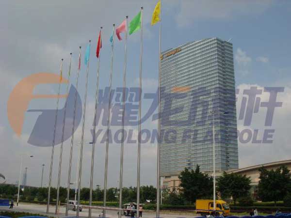 廣州國際采購中心旗桿案例 - 中出網-智能出入口與停車充電門戶