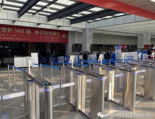 “鐵軍智能”助力疫情防控，打造新型通道：測溫、驗(yàn)碼、識別身份一步完成