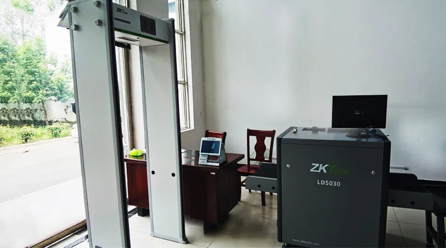 聯(lián)合部署ZKTD-RCX160測溫安檢門及LD5030安檢機(jī)