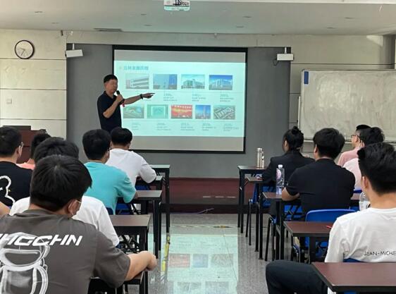 立林董事長陳旭黎回顧了立林近三十載的漫漫發(fā)展征途與取得的卓越成績(jī)
