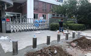 百家湖中學全自動升降路樁項目 - 中出網-智能出入口與停車充電門戶