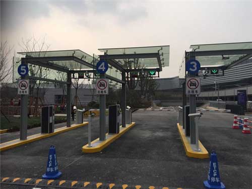 上海虹橋機場新T1停車場系統(tǒng)案例 - 中出網-智能出入口與停車充電門戶