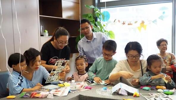 為了孩子的獎(jiǎng)品，全家一起出動(dòng)！