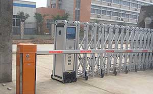 光華實業(yè)伸縮門案例 - 中出網-智能出入口與停車充電門戶